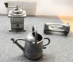 GIESSKANNE, KAFFEMÜHLE, SANDUHR ZINN, JETZT NUR NOCH ONLINE