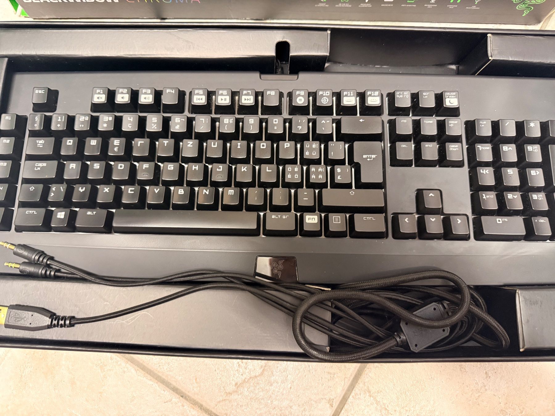 Tastiere: Razer blackwidow chroma – Nuovo (secondo la descrizione) da Recherswil venduto da Yasa97 1