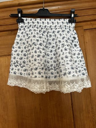 Rock in Blumenmuster M