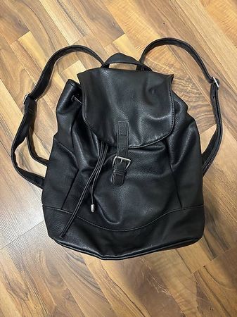 Rucksack schwarz Kunstleder