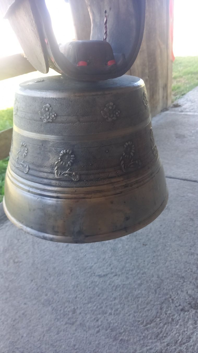 Glocken & Treicheln: Grosse Glocke – Gebraucht aus Achseten von sma_659k 2
