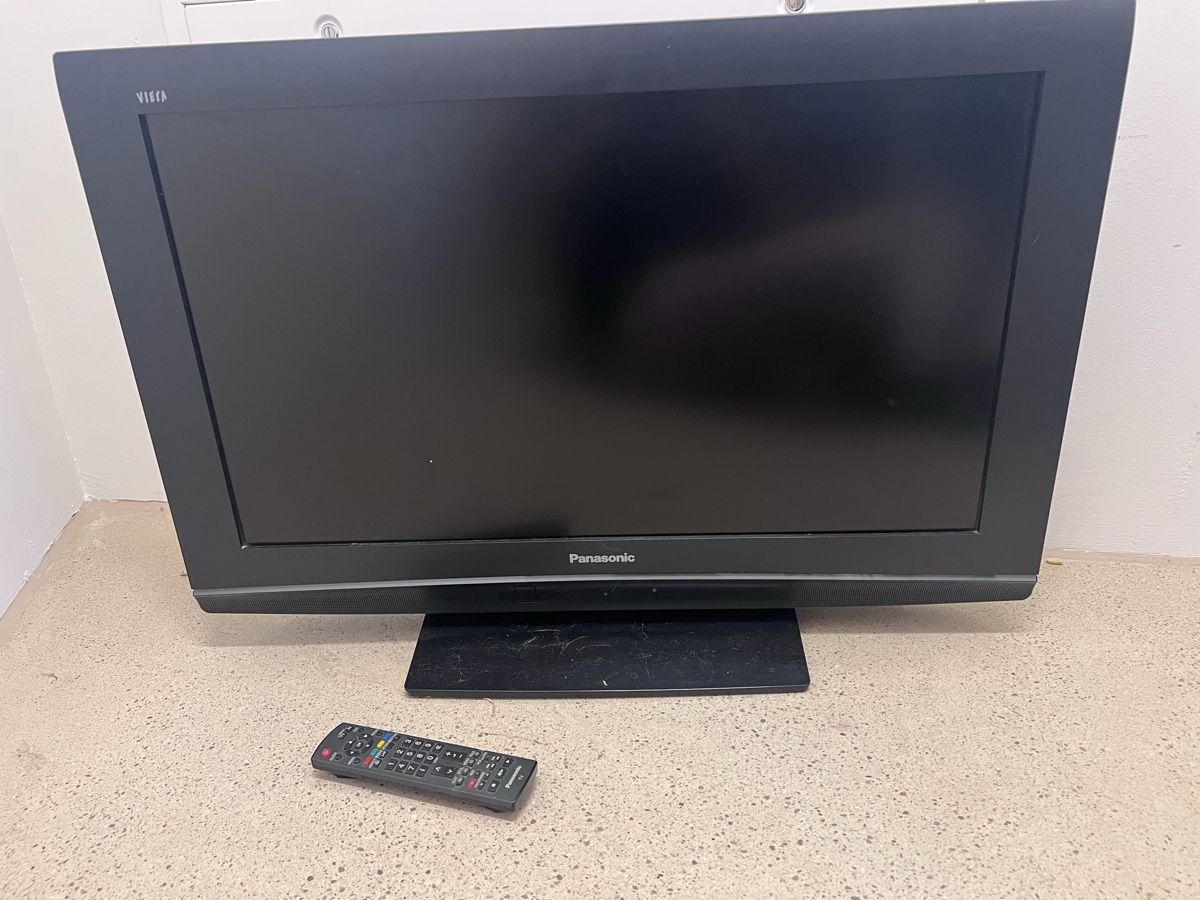 Panasonic Fernseher: Tv Panasonic TX32LED8F – Gebraucht aus Zürich von Cinzia7 2