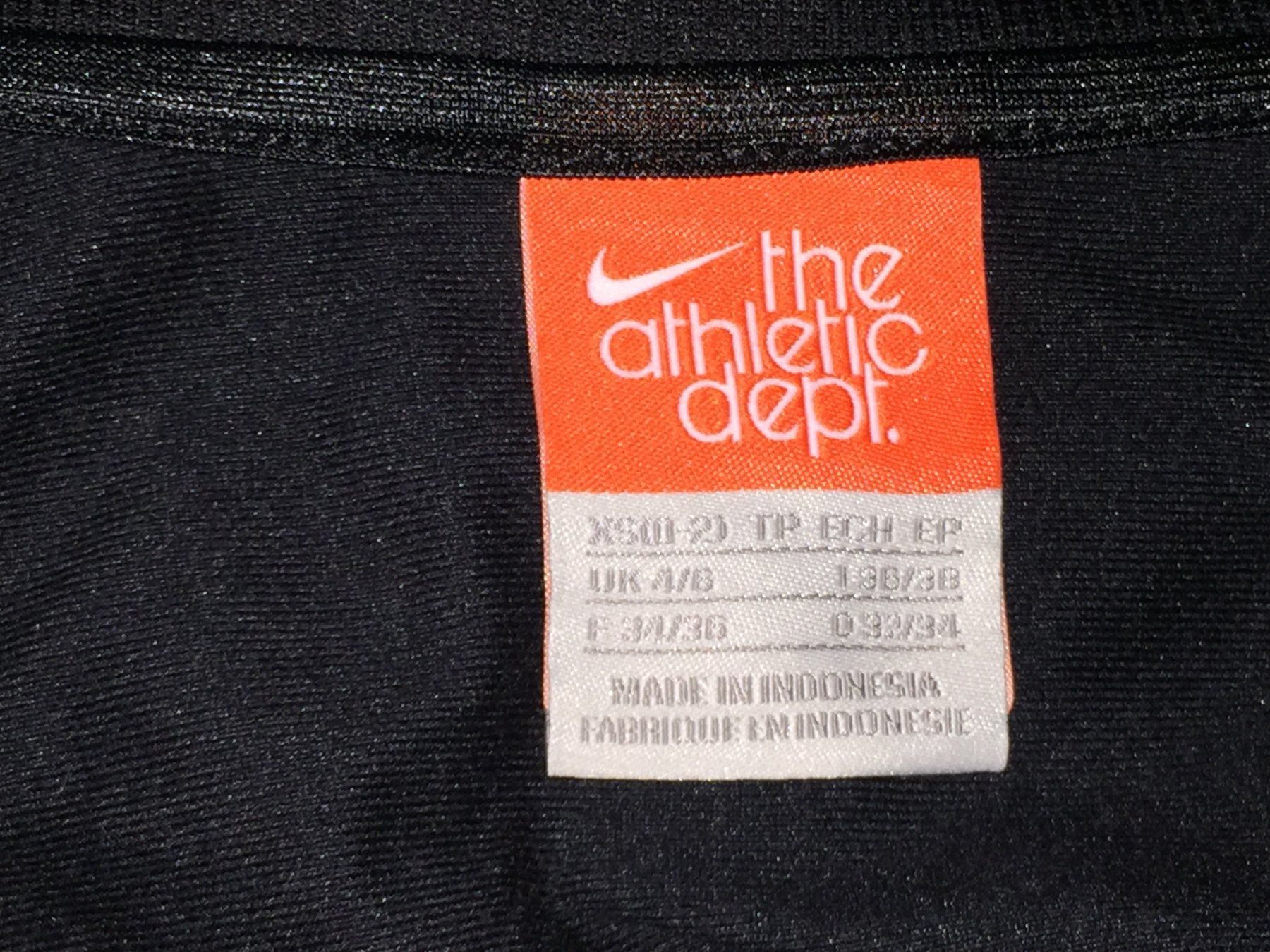 Nike Jacken: VESTE / Jacke NIKE  Taille / Grosse XS – Gebraucht aus Cossonay-ville von Super-Price-Quality 8
