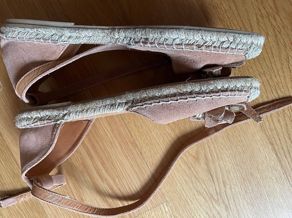 Scarpe da donna: Sommerschuhe Unisa Gr. 39 neu – Usato da Biberstein venduto da evolution89 1