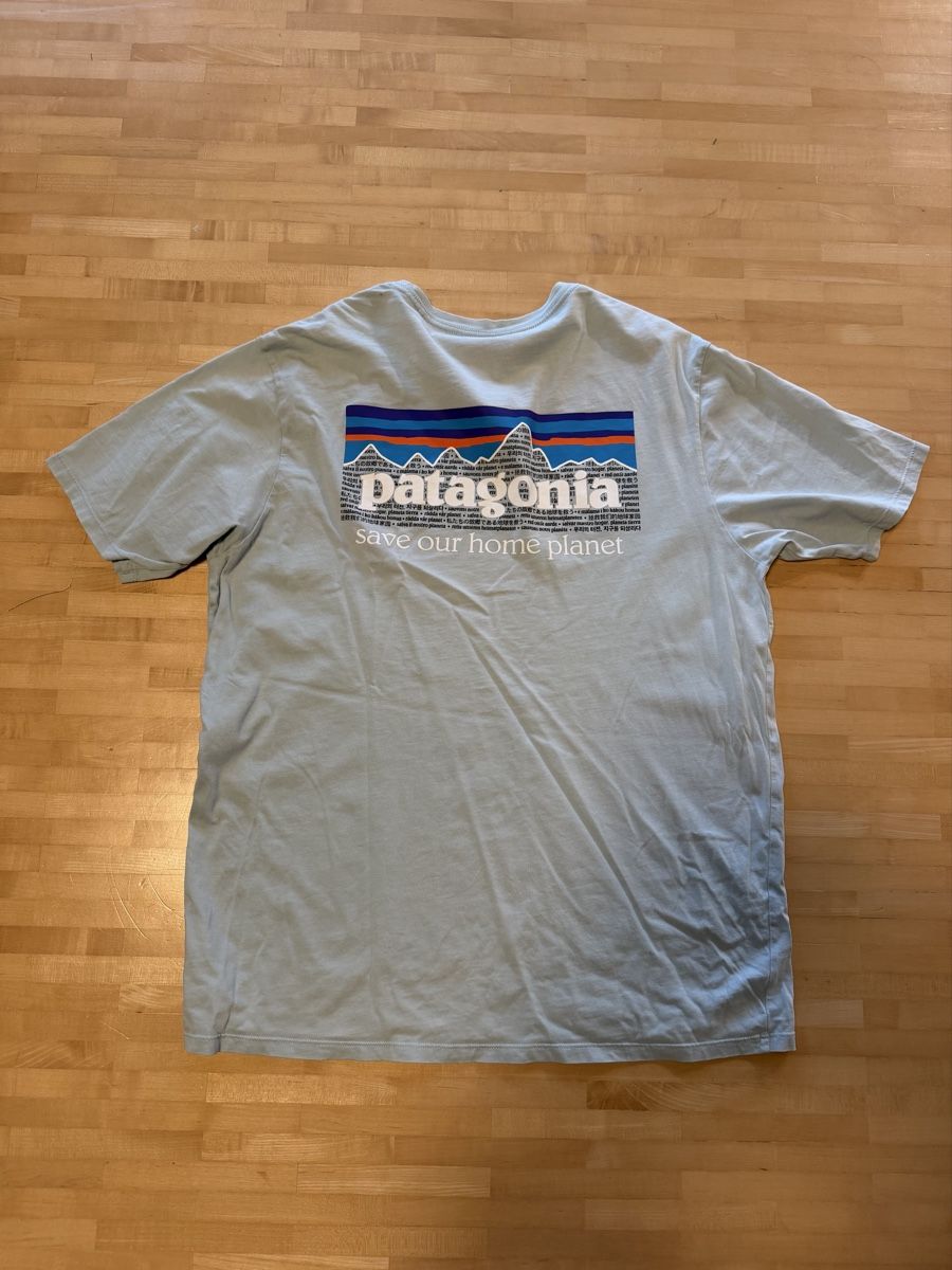 Patagonia T-Shirts: Patagonia T-Shit Regular Fit, hellblau, Grösse M – Gebraucht aus Winterthur von pkdm 1