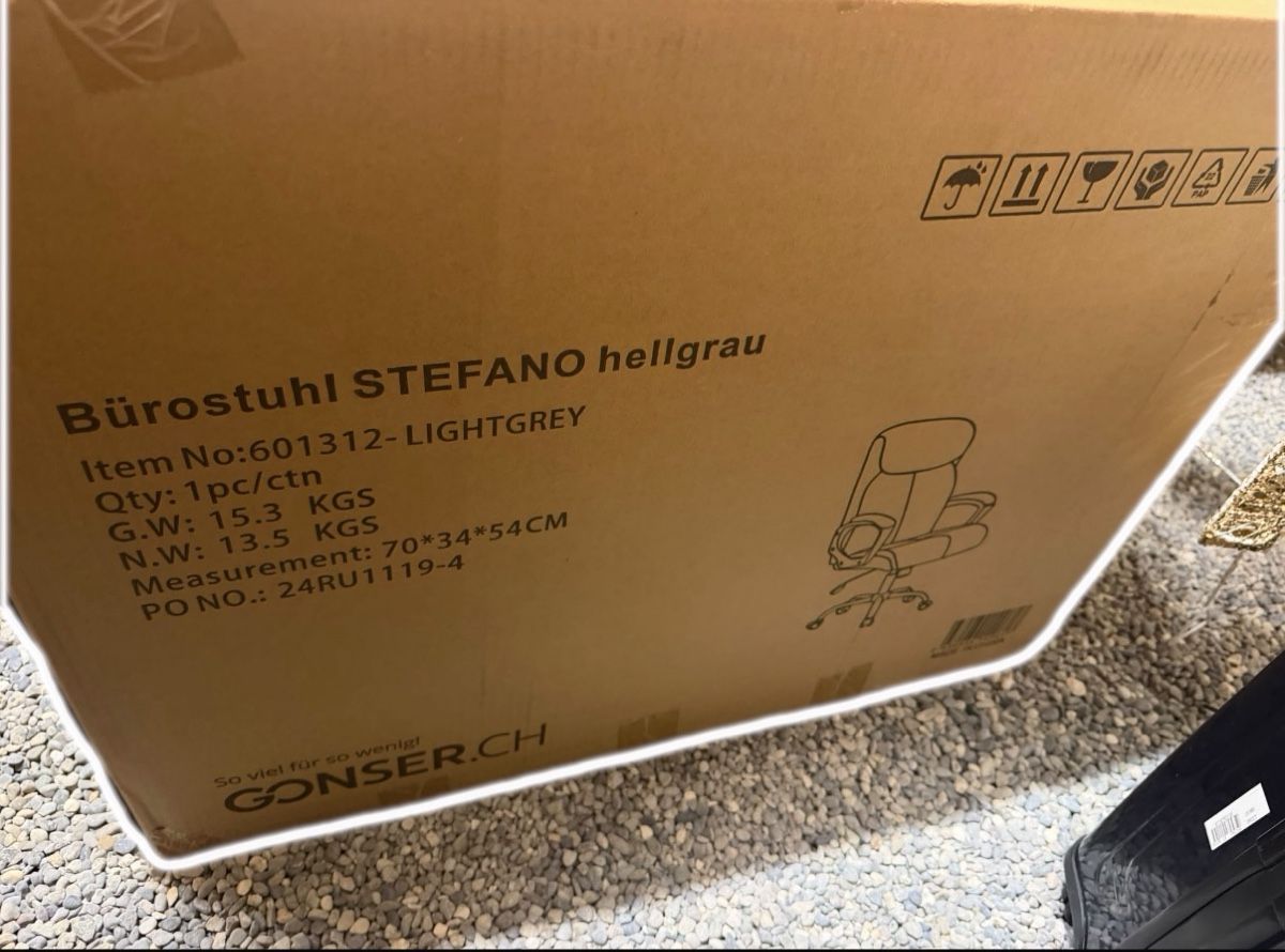 Stühle: Bürostuhl  – Neu und originalverpackt aus Küsnacht ZH von Glamour2019 1