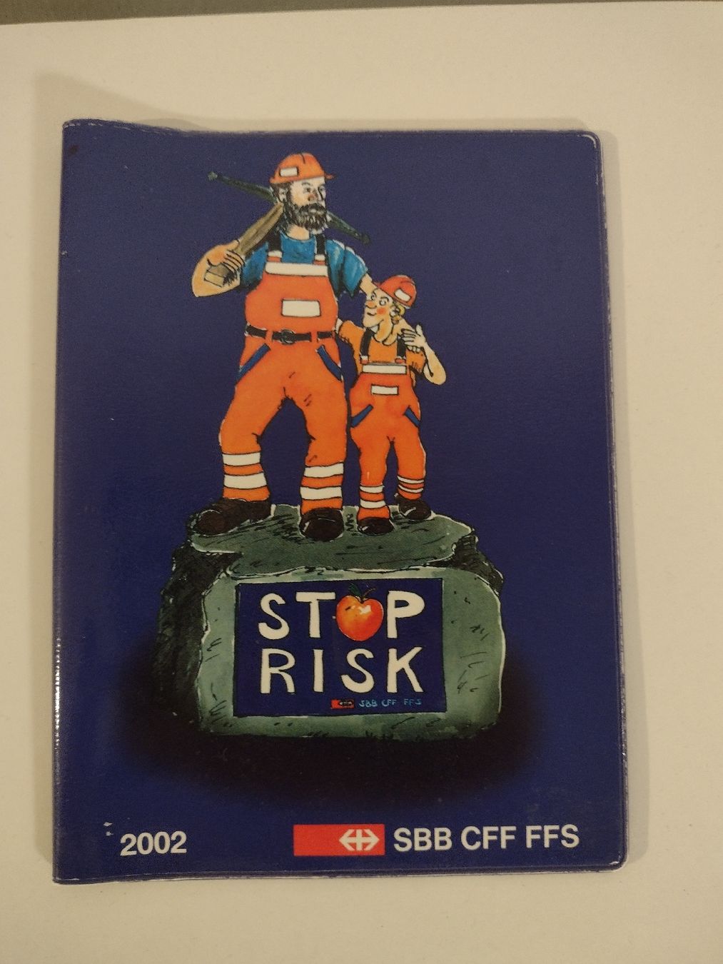 Altro in  Abbigliamento & Accessori: SBB CFF FFS Paper Case "Stop Risk" – Usato da Zürich venduto da TrainLine