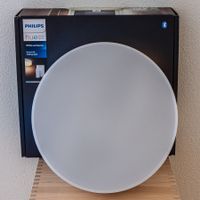 Philips Hue White Ambiance Enrave M