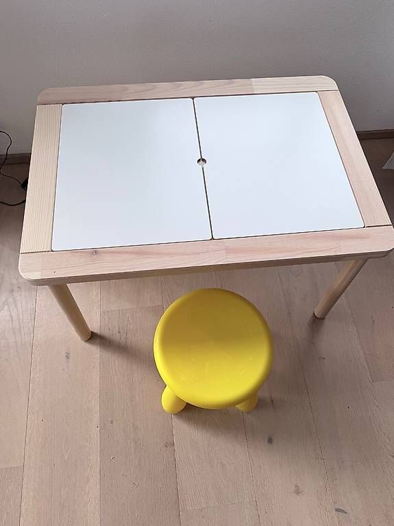 Ikea Tischset: Ikea Set - Kindergisch mit Kinderhocker – Gebraucht aus Meilen von iza_scz7