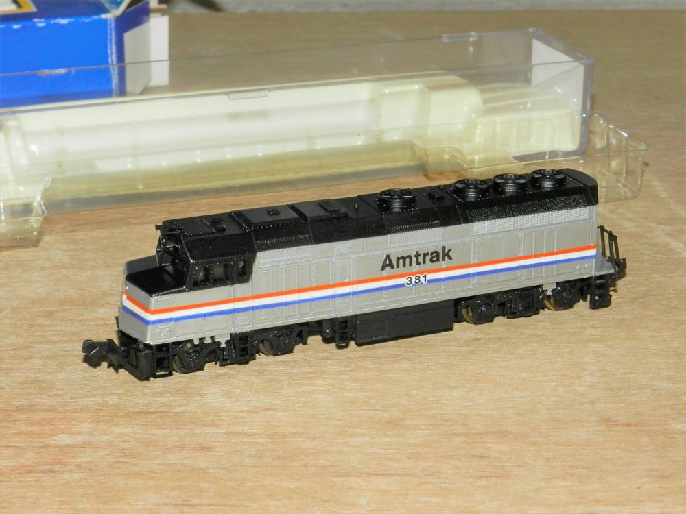 Aazon.co: Life-Like Trains Kits de construcción a escala HO - Tienda