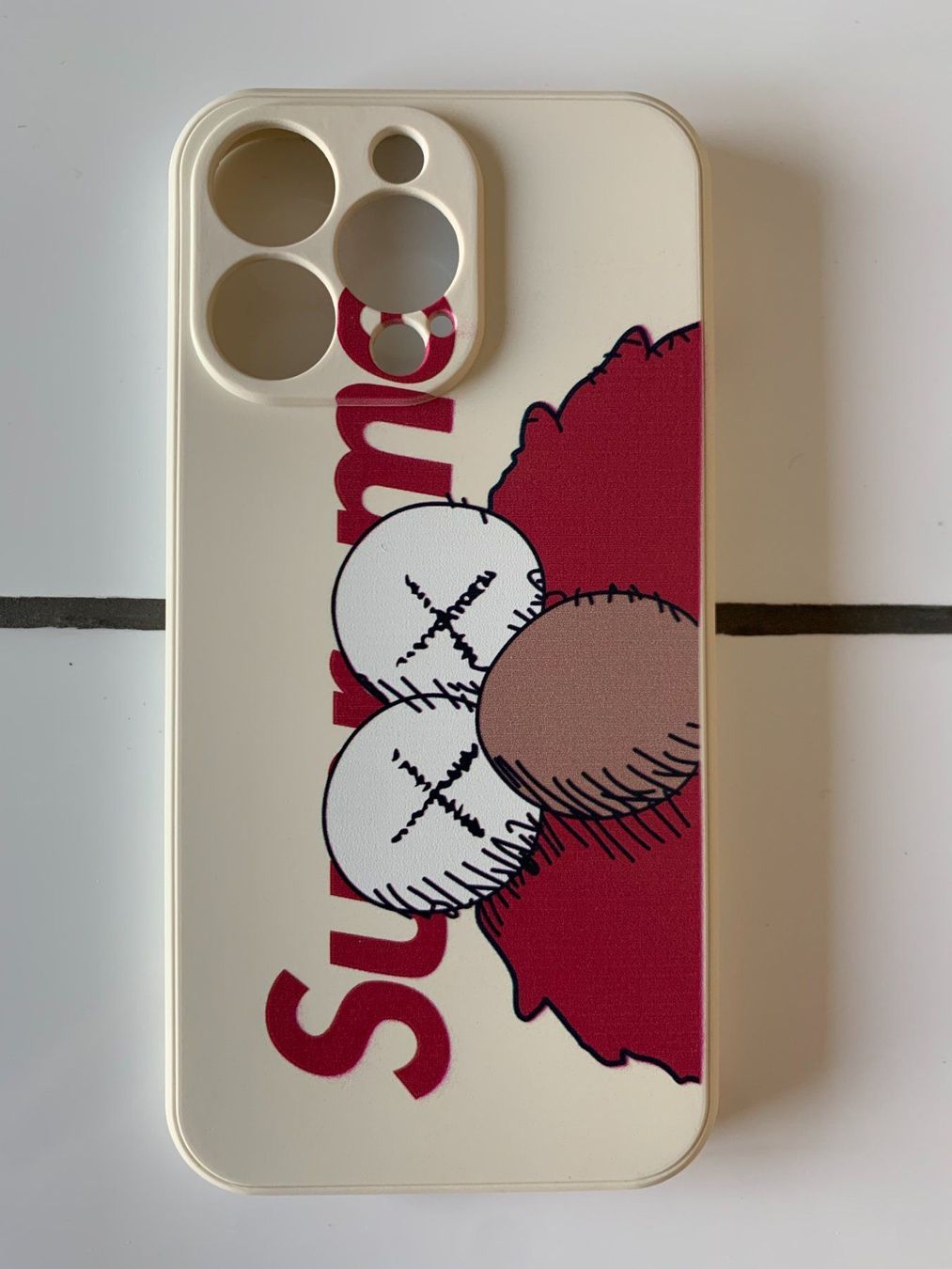 Cover & Protezioni schermo: Elmo Cover Hülle - iPhone 13 Pro – Nuovo e nell'imballaggio originale da Zürich venduto da martin1009 2