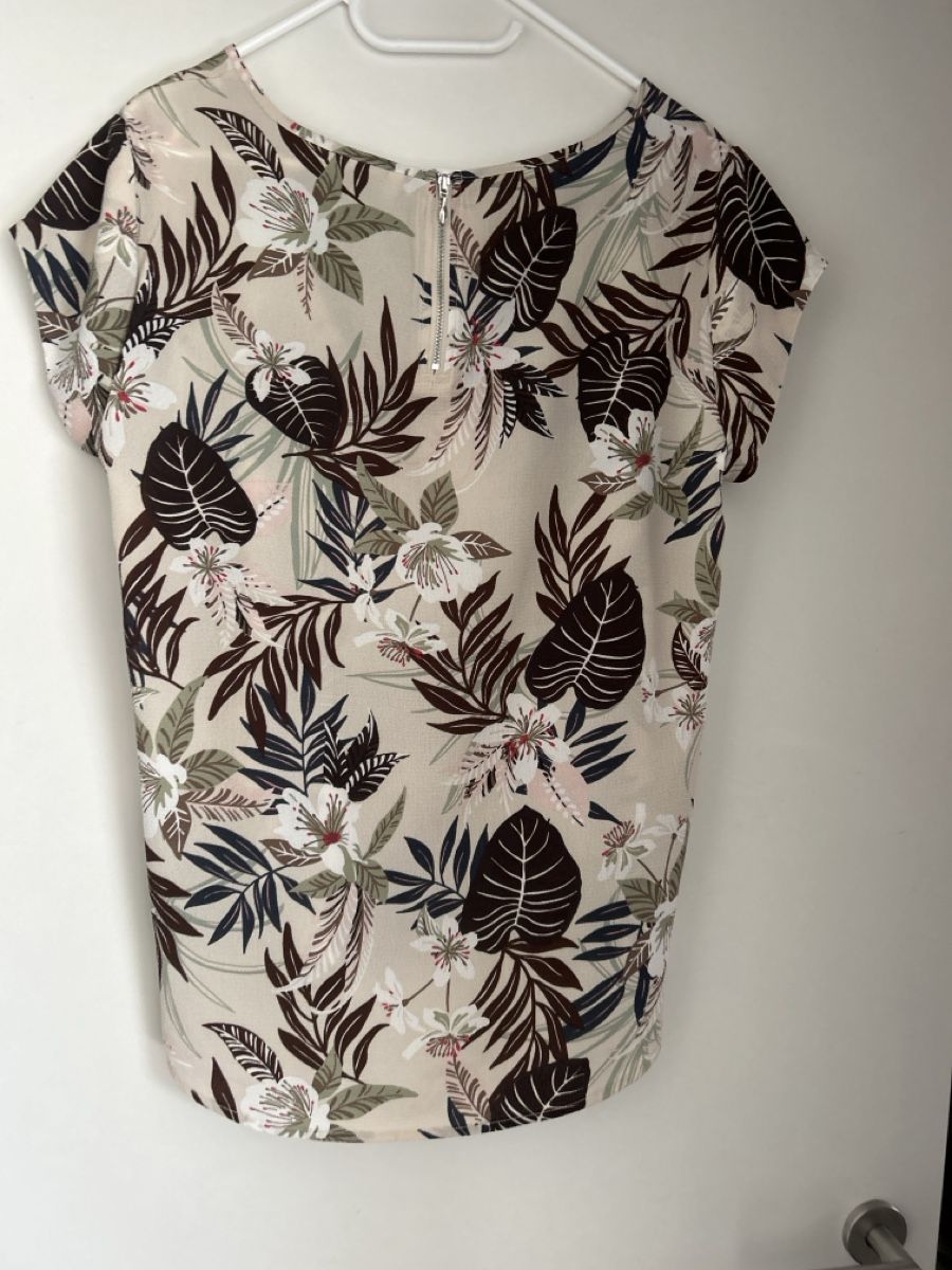 Only Blusen: Bluse von Only, Grösse 38, beige mit Blumenmuster – Neu (gemäss Beschreibung) aus Erlinsbach SO von hallon480 1