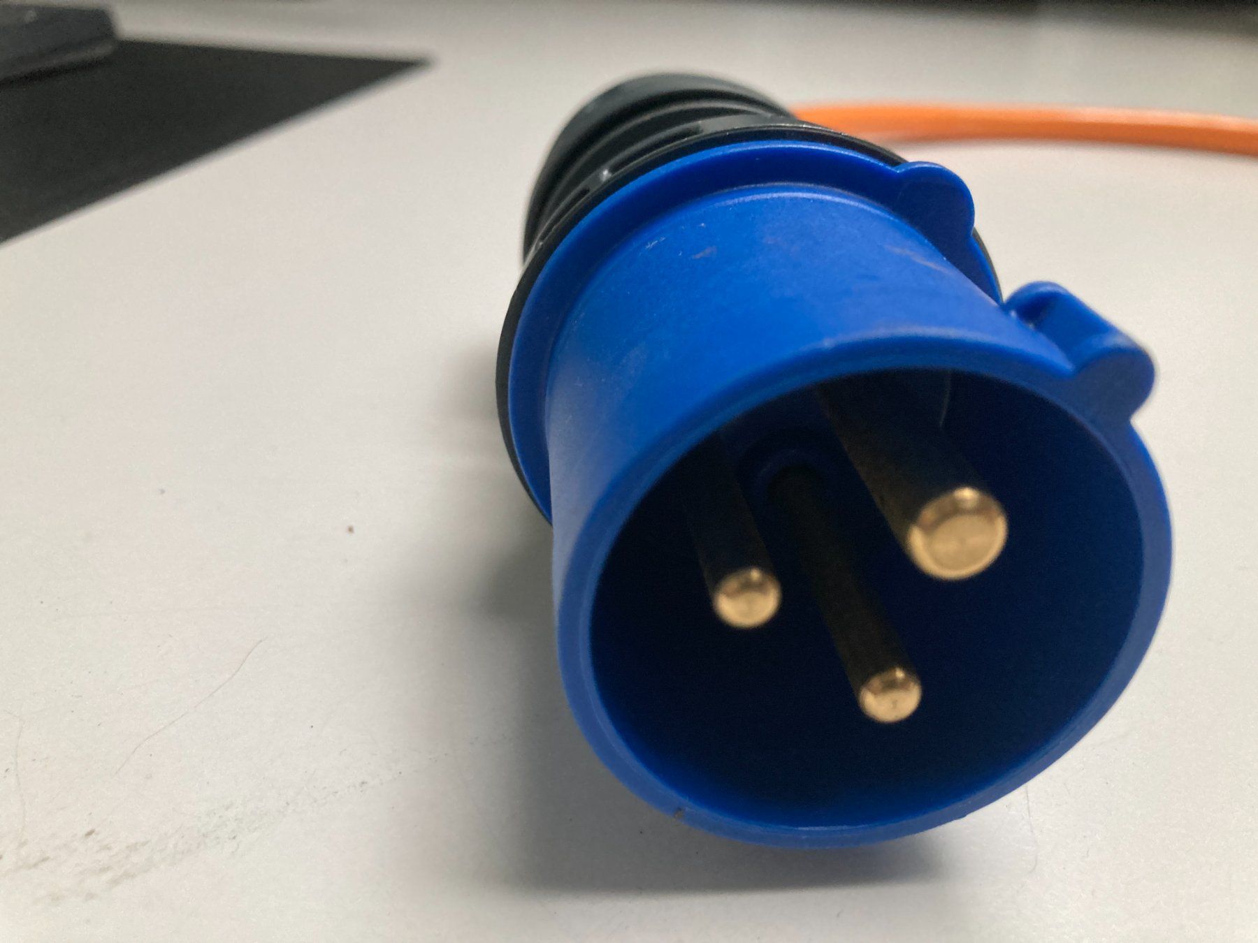 Cavi: Adapterkabel 230V auf CEE16 blau/orange – Usato da Cham venduto da WB2223 2