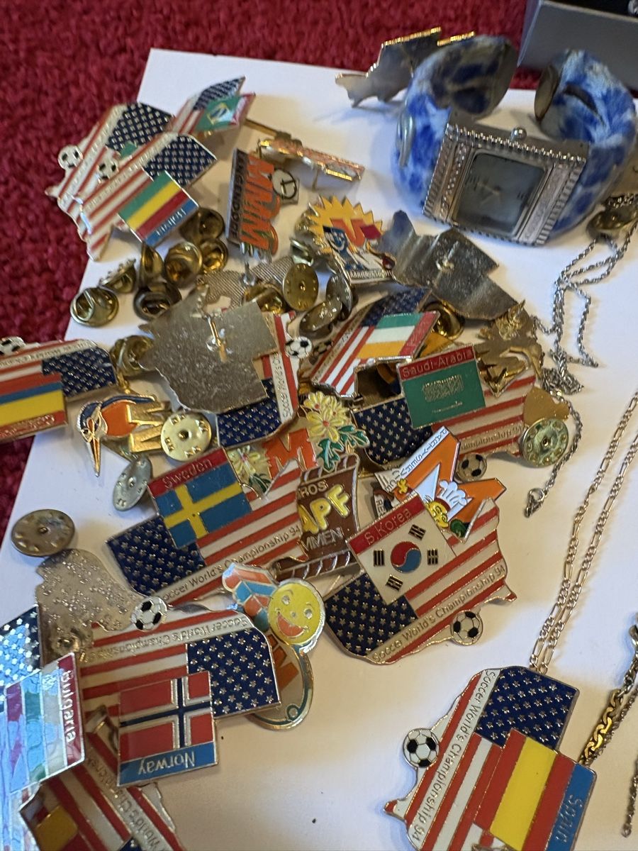 Sonstiger Schmuck: Mode Schmuck Pins Mix – Gebraucht aus Murten von Tzaugg 1