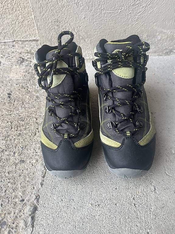 Scarpe per ragazzi: Chaussures de marche taille 34 – Usato da Sugiez venduto da Essenti3L