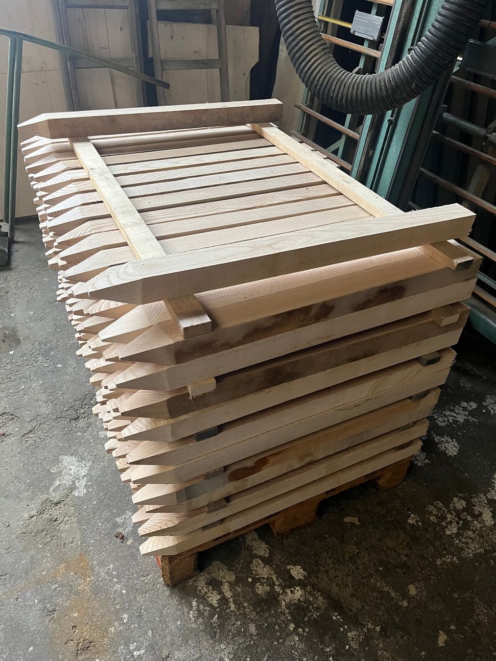 Articoli in legno: Holzpfähle 80cm eckig, Bau, Garten – Nuovo e nell'imballaggio originale da Niederbüren venduto da mcbruehwiler 1