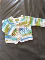 Selbstgehäkelte Baby Jacke 6-12 Monate