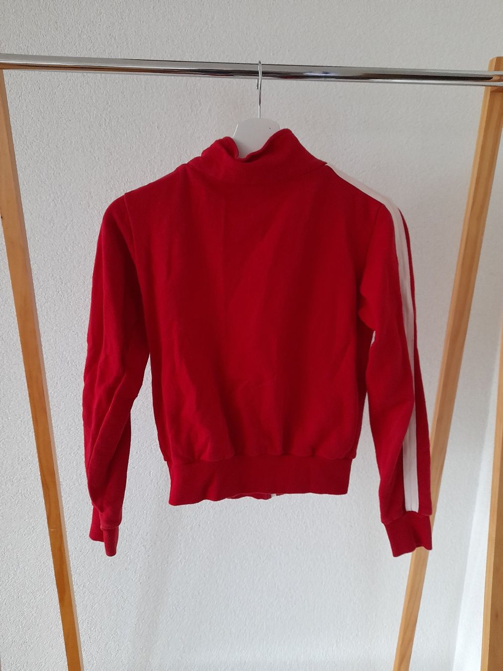 Maglioni & Felpe: Jaquette Heidi rouge – Usato da Mont-sur-Lausanne venduto da Pioutch 1