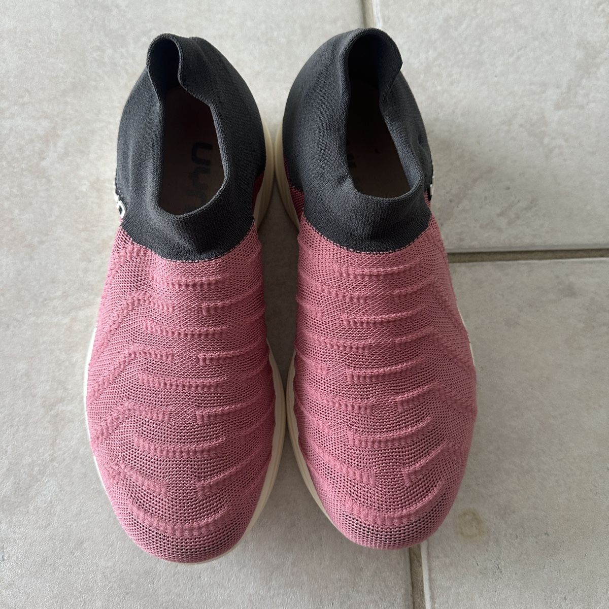 UYN Scarpe da donna: PINK BAREFOOT SNEAKERS 38 – Nuovo (secondo la descrizione) da Zofingen venduto da JumpInVintage 4
