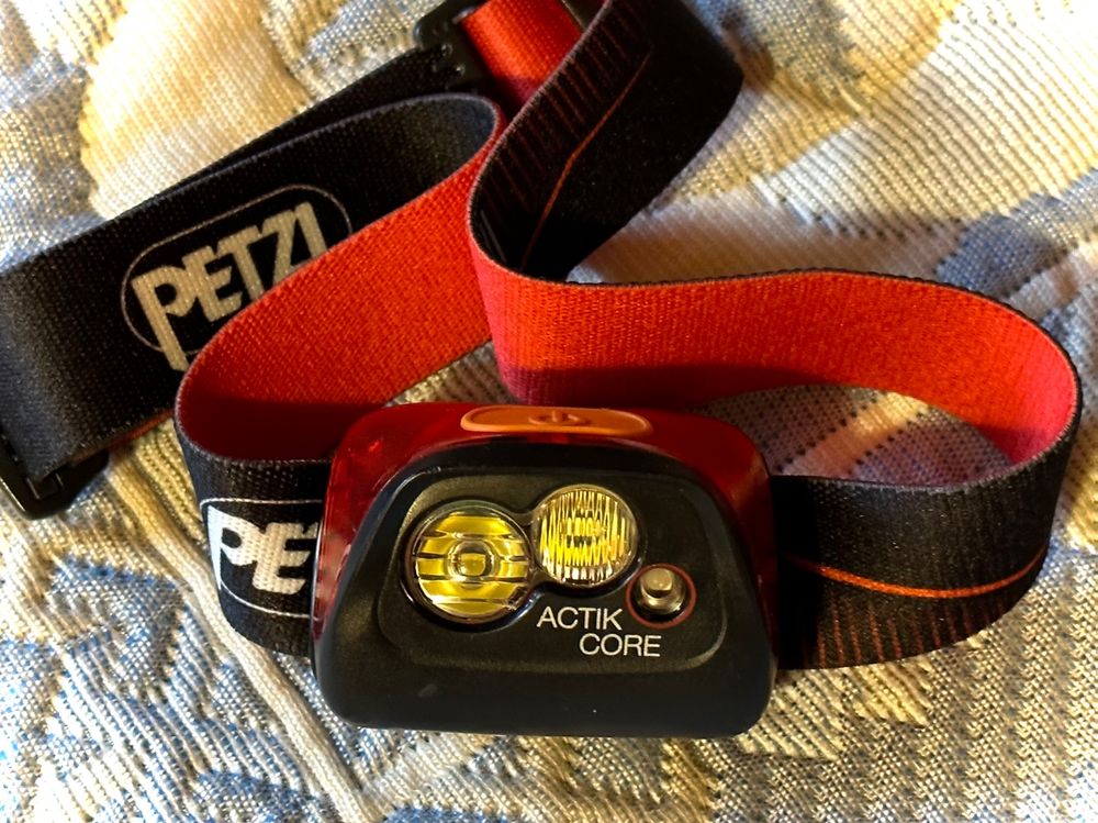 Petzl ACTIK CORE ledverlichting Rood