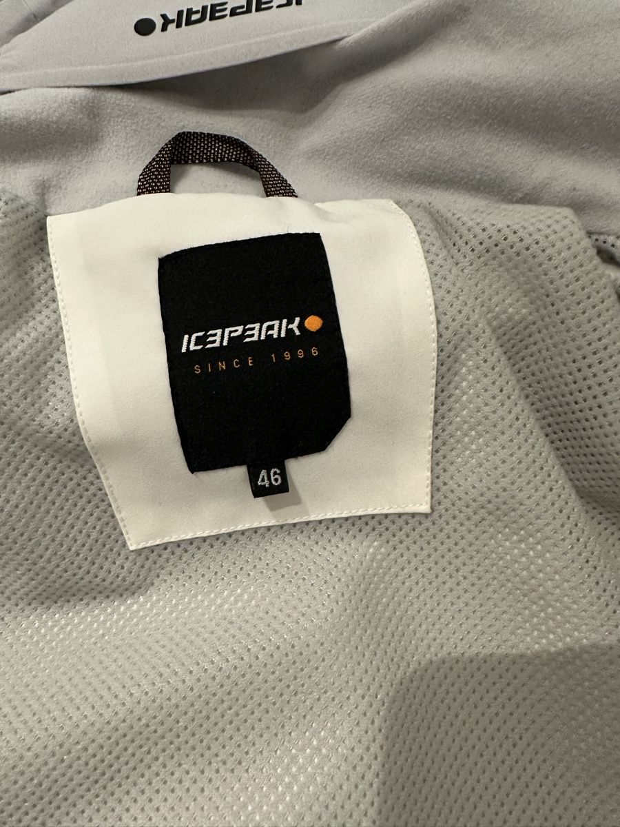 Icepeak Giacche: Weisse Icepeak Regenjacke Grösse 46 – Usato da Buttikon SZ venduto da TamaraS01 2