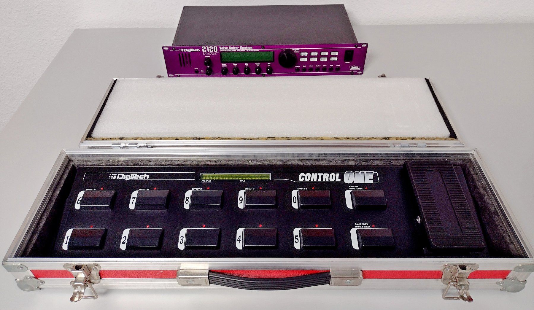 Instruments de musique: Digitech 2120 Artist + Foot Controller + Case – D'occasion à Basel par x-hobby 9