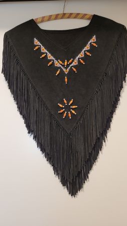 Wildleder-Poncho Fransen Perlen Boho Ethno Style 70er Hippie