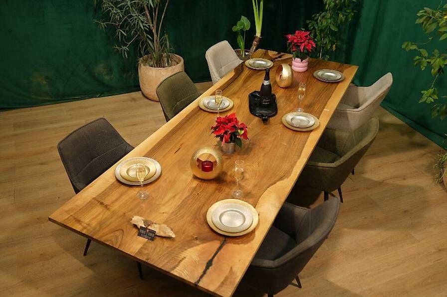 Tavoli: Schweizer Nussbaumtisch - mit Schweizer Kante – Usato da Walchwil venduto da Swissdesign_Haag 5