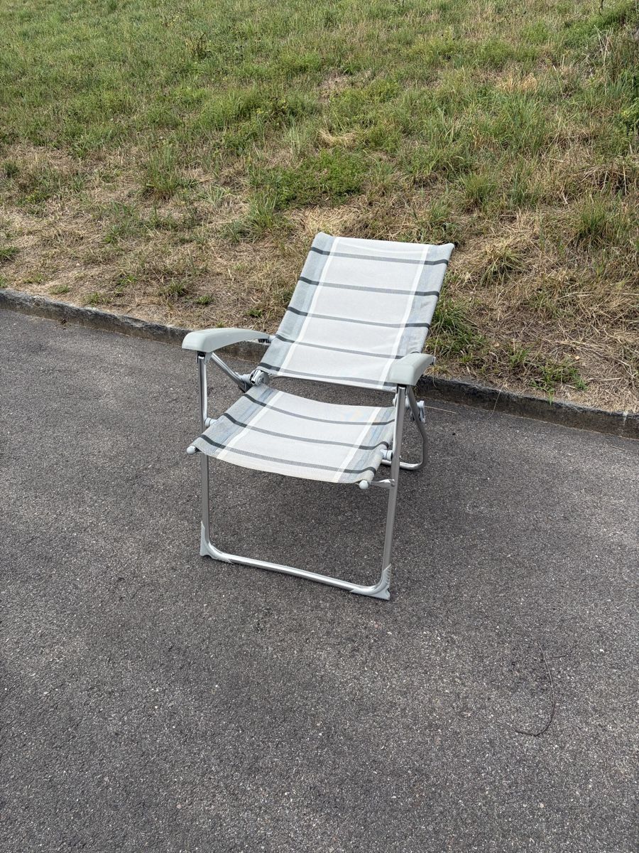 Chaises: Gebrauchte Campingstühle  – D'occasion à Niederwil AG par Muetzli24 1