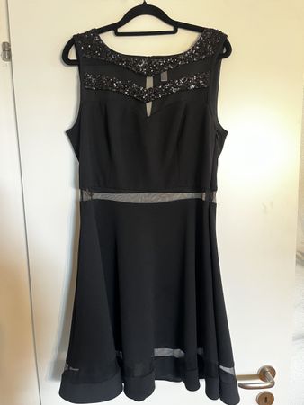 Abendkleid/ Cocktailkleid