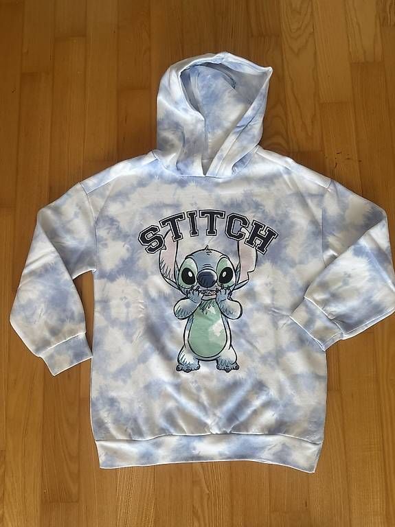 Lotti di vestiti: Stitch Traineranzug Gr. 146 – Usato da Liestal venduto da esi79 1