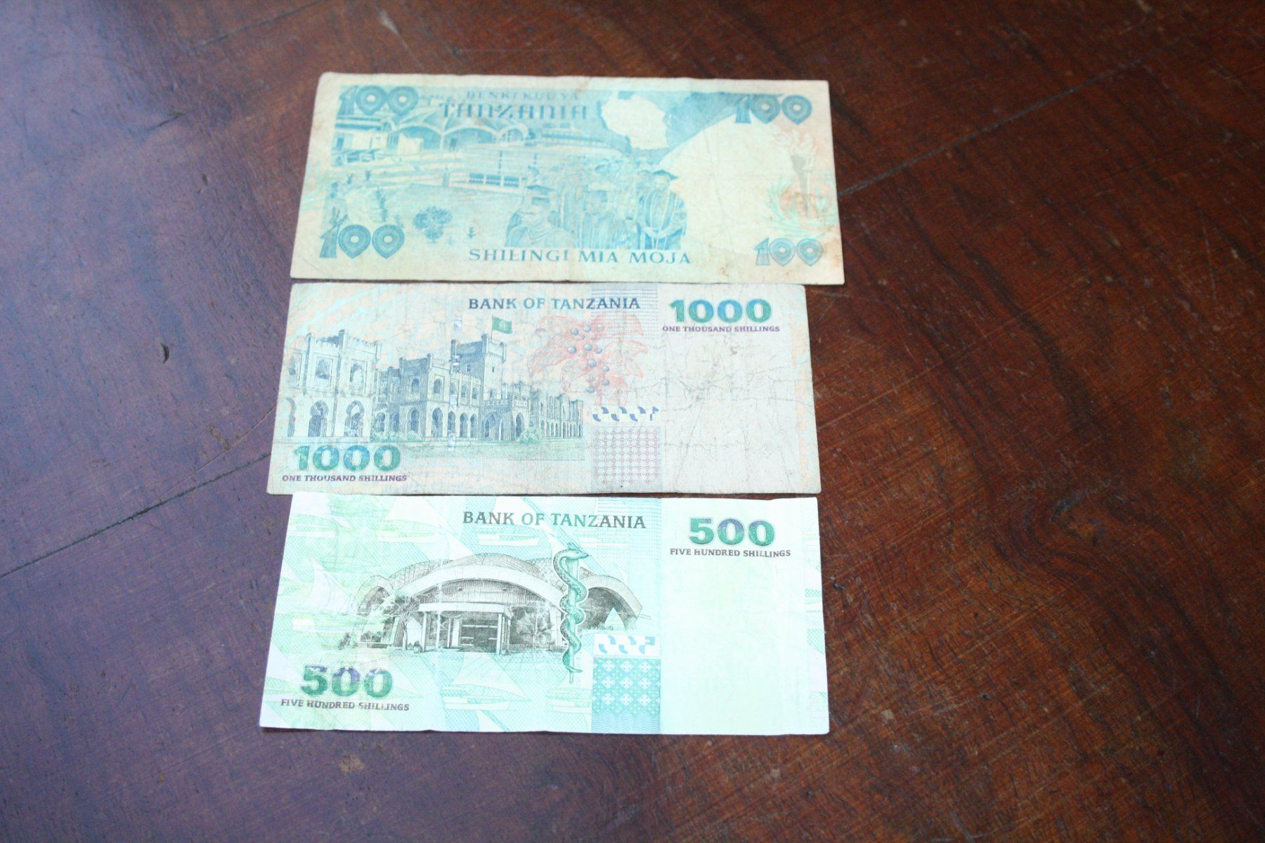 Banknoten: Tanzanie  3 billets différents – Gebraucht aus Cormondrèche von Hermes.monnaies 1