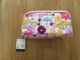 NEU Kosmetiktasche Flat Lay