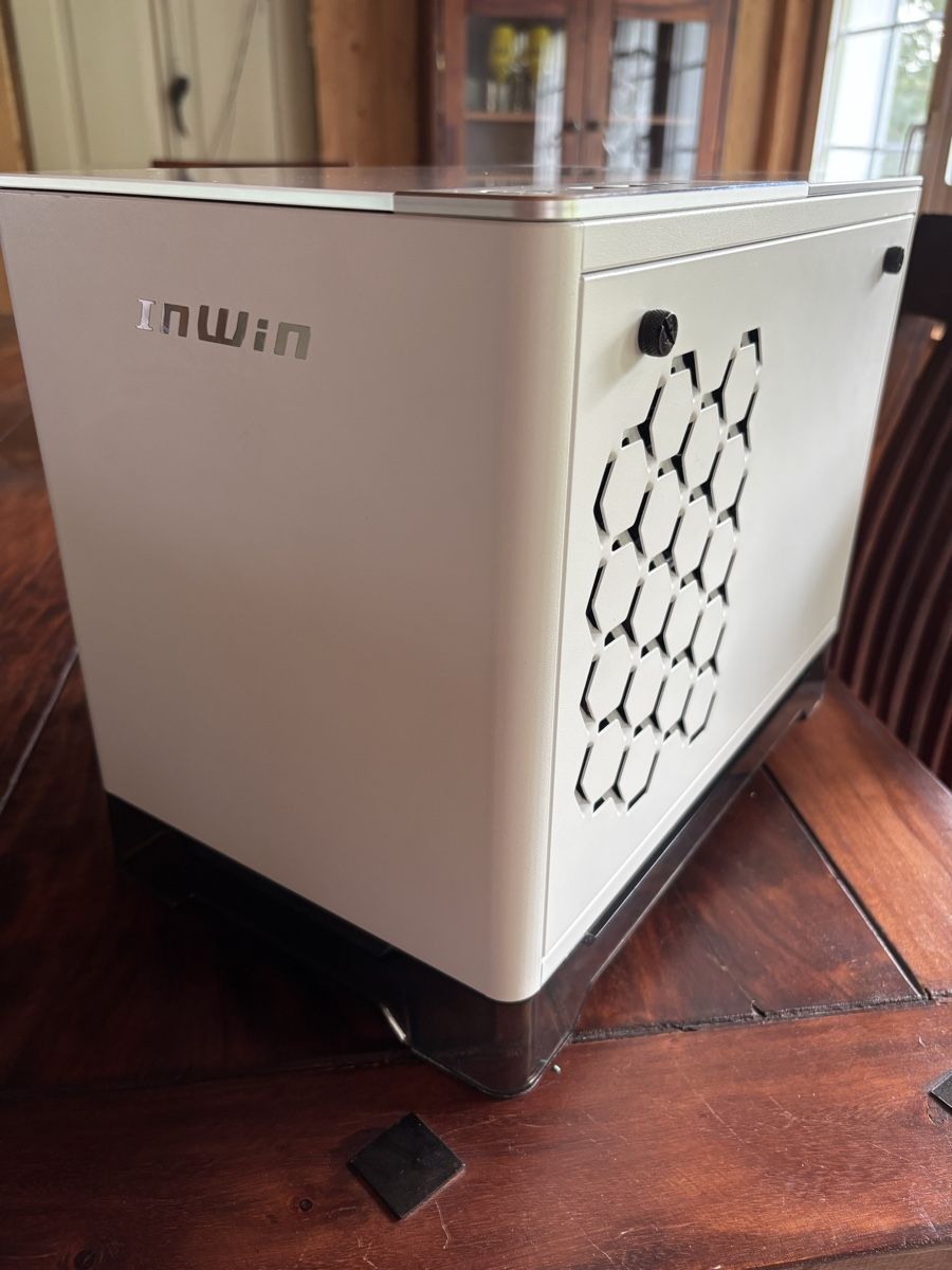 PCs: Gaming pc mini itx rtx 4060ti  – Gebraucht aus Appenzell Enggenh. von mat_ln6q 6