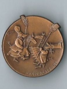 Basler Placchette & Badge: Fasnachtsplakette Basel, "Blaggedde" 1983 (Bronce) – Usato da Zürich venduto da t24_de