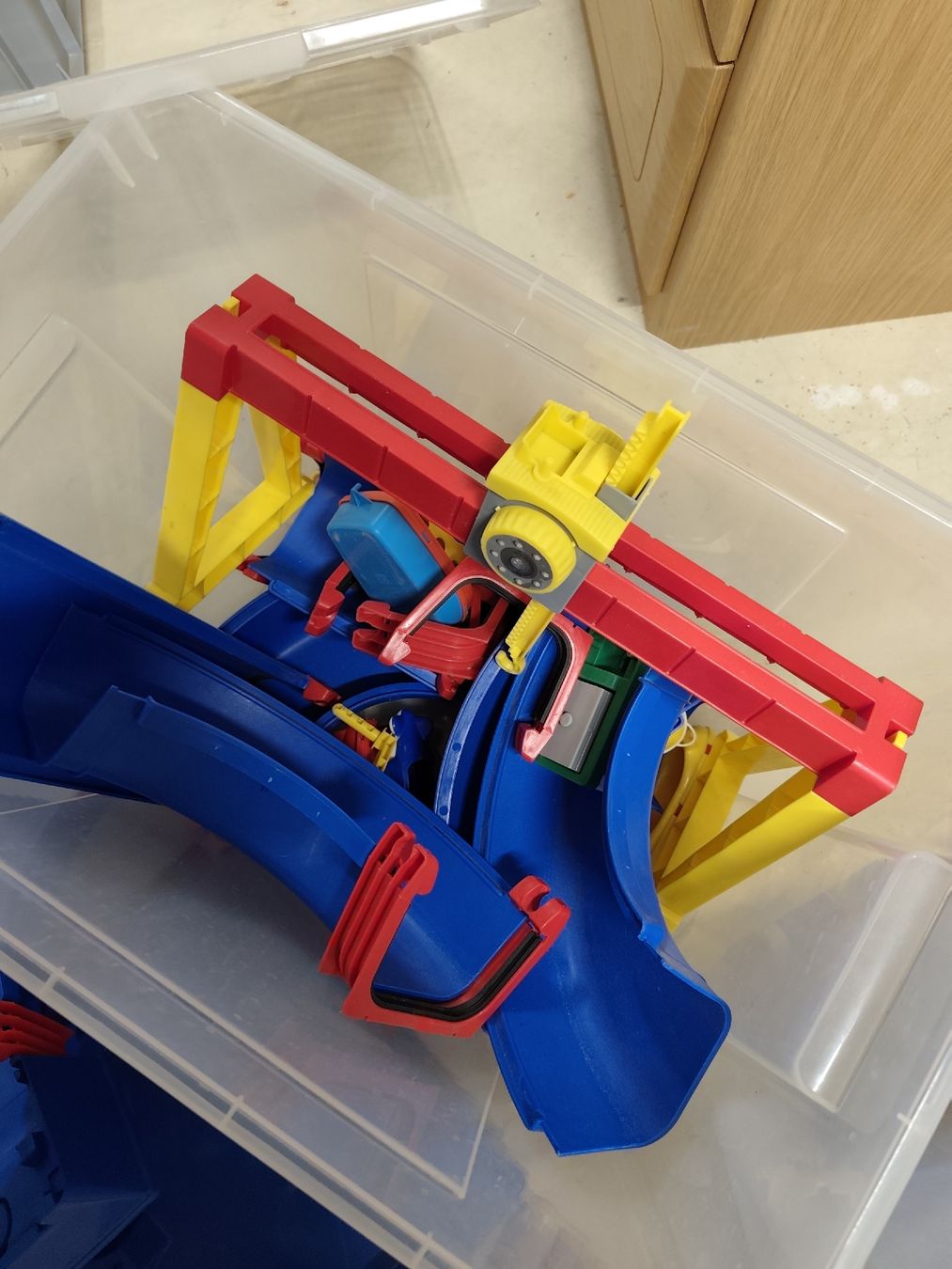 Jouets: Wasserbahn  – D'occasion à Langnau i. E. par Acrjl 1