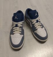 Jordan 1 Low Sneaker, Blau/Weiss, Top Zustand, Gr. 42
