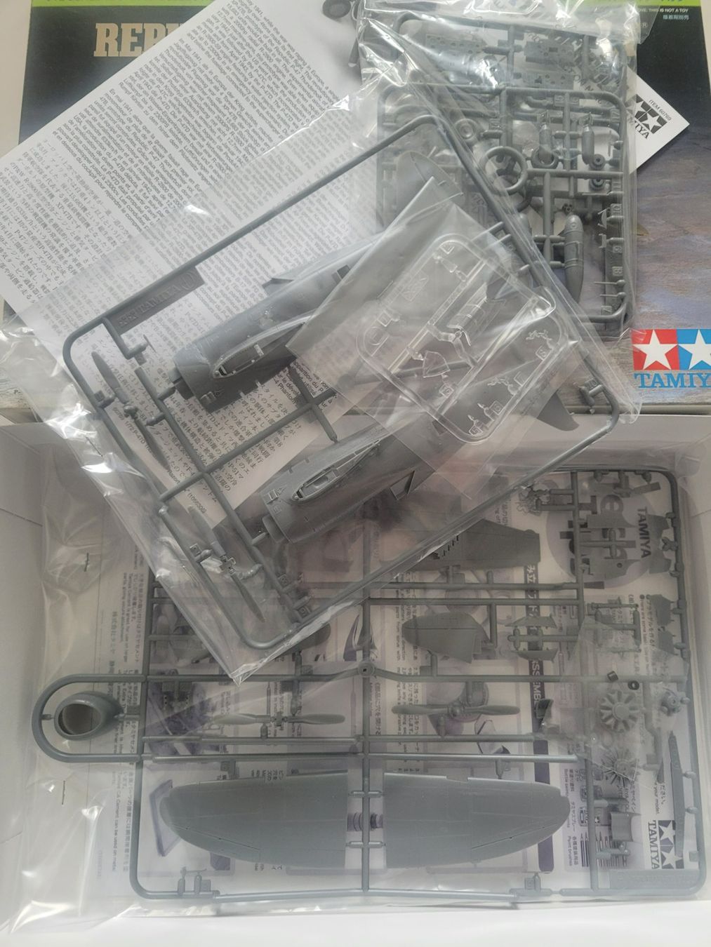 Tamiya Kit di modellismo & Modellini statici: Tamiya 60769 Republic P-47D Thunderbolt Razorback 1/72 – Nuovo (secondo la descrizione) da Luzern venduto da igvu333 1