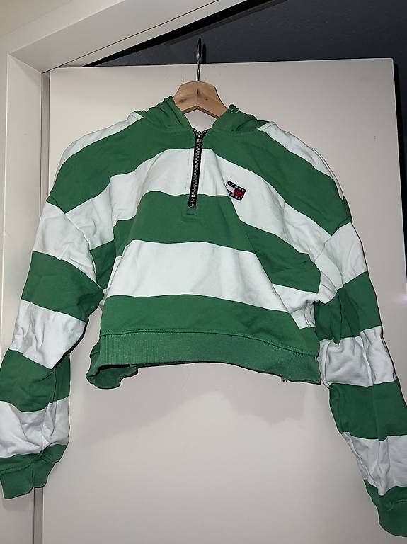 Tommy Hilfiger Maglioni & Felpe: Crop Pulli Tommy Hilfiger – Nuovo (secondo la descrizione) da Wolhusen venduto da Mooninx