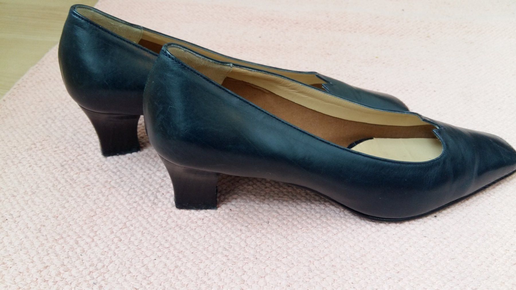 Damenschuhe: Sehr schöne elegante Lederschuhe Gr. 37 – Gebraucht aus Arlesheim von Vera6 3