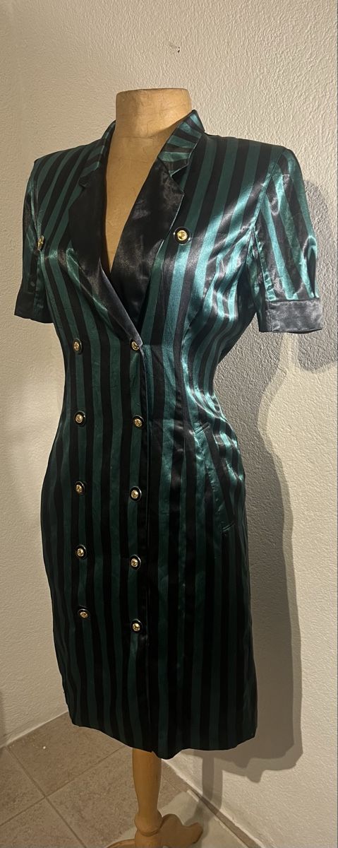 Vestiti: Robe en soie Claude Lema, taille S – Usato da St-Pierre-Clages venduto da ste_xk6p 1