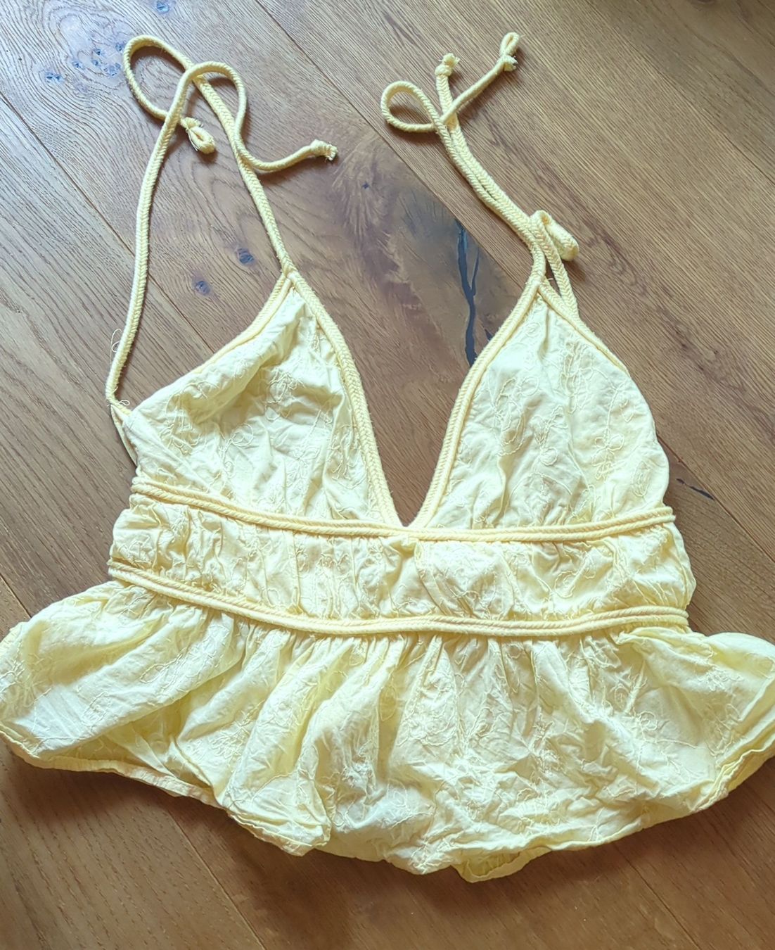 Top: Damen Top gelb Grösse 36  – Usato da Wald ZH venduto da cha_9z6l