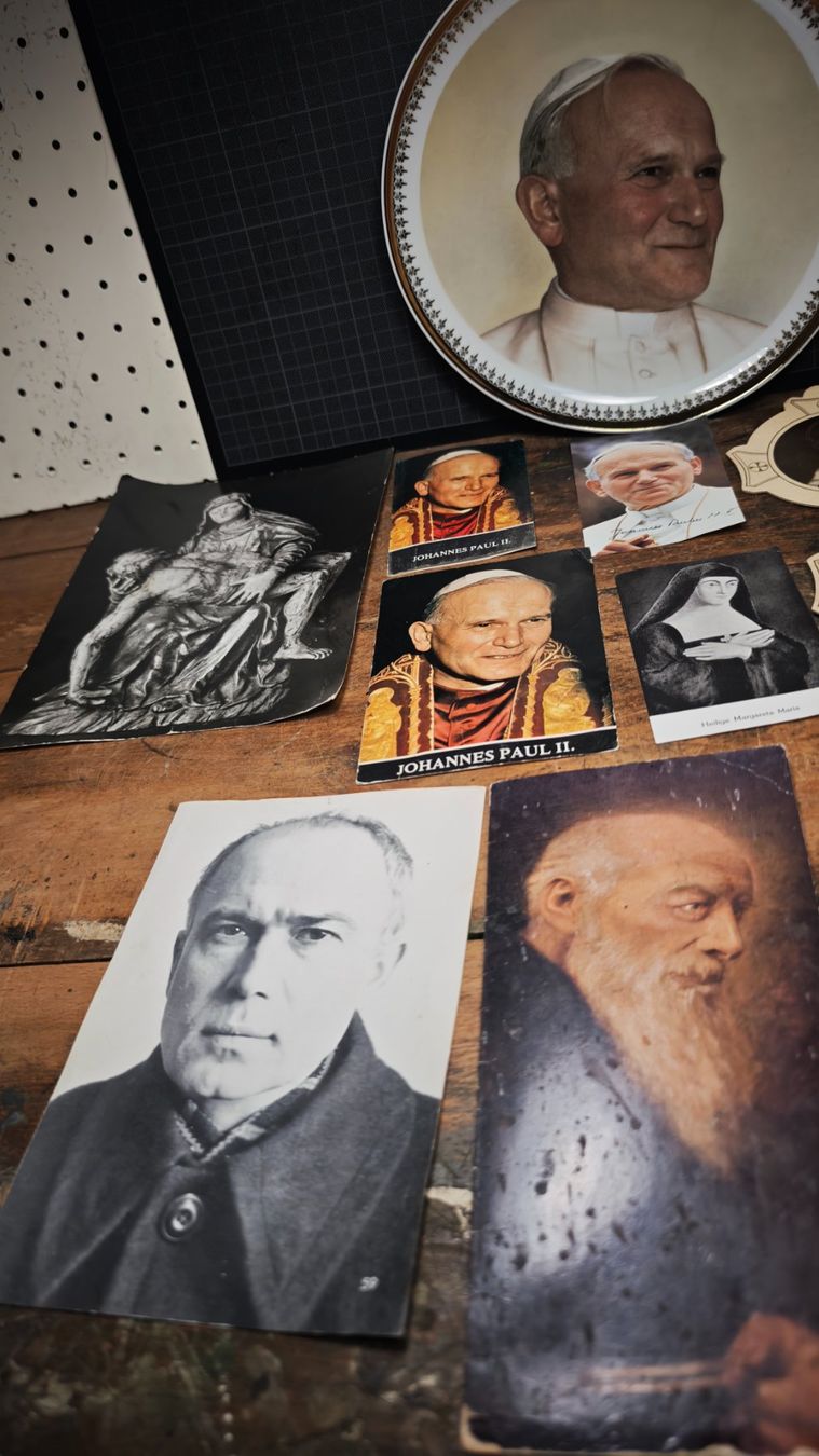 Foto & Immagini: Wunderschöner alter Papst Teller und diversehieligen Bilder – Usato da Gelterkinden venduto da MYSTOREFORYOU4460 8