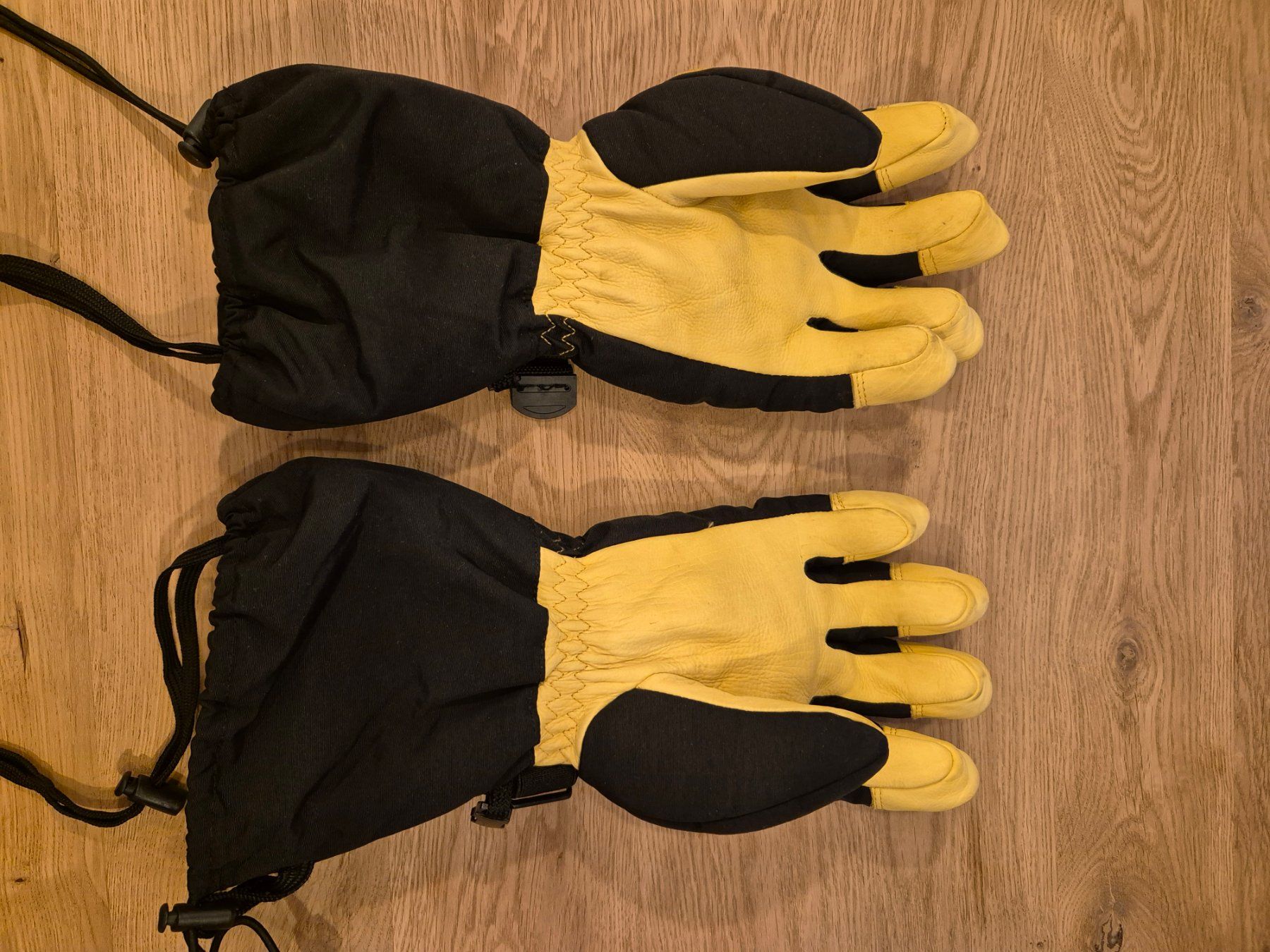 Autres accessoires hommes: Ski-/Winterhandschuhe Auclair – D'occasion à Domat/Ems par palfier14 1