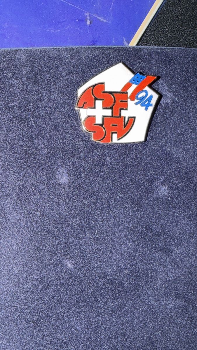 Swiss Plaketten & Abzeichen: ASF/SAV 94 collection complète pins - état neuf – Gebraucht aus SION von MARCO-P-SION 1