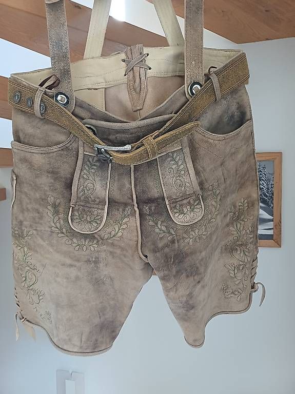 Pantaloni: Tiroler Lederhosen – Usato da Betschwanden venduto da Jukon