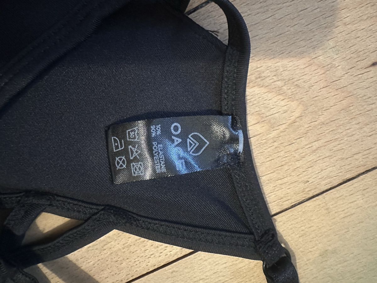 Oace Tops: Schwarzes Oace Top mit Straps, Grösse XS – Neu und originalverpackt aus Luzern von nee_zjh6 2