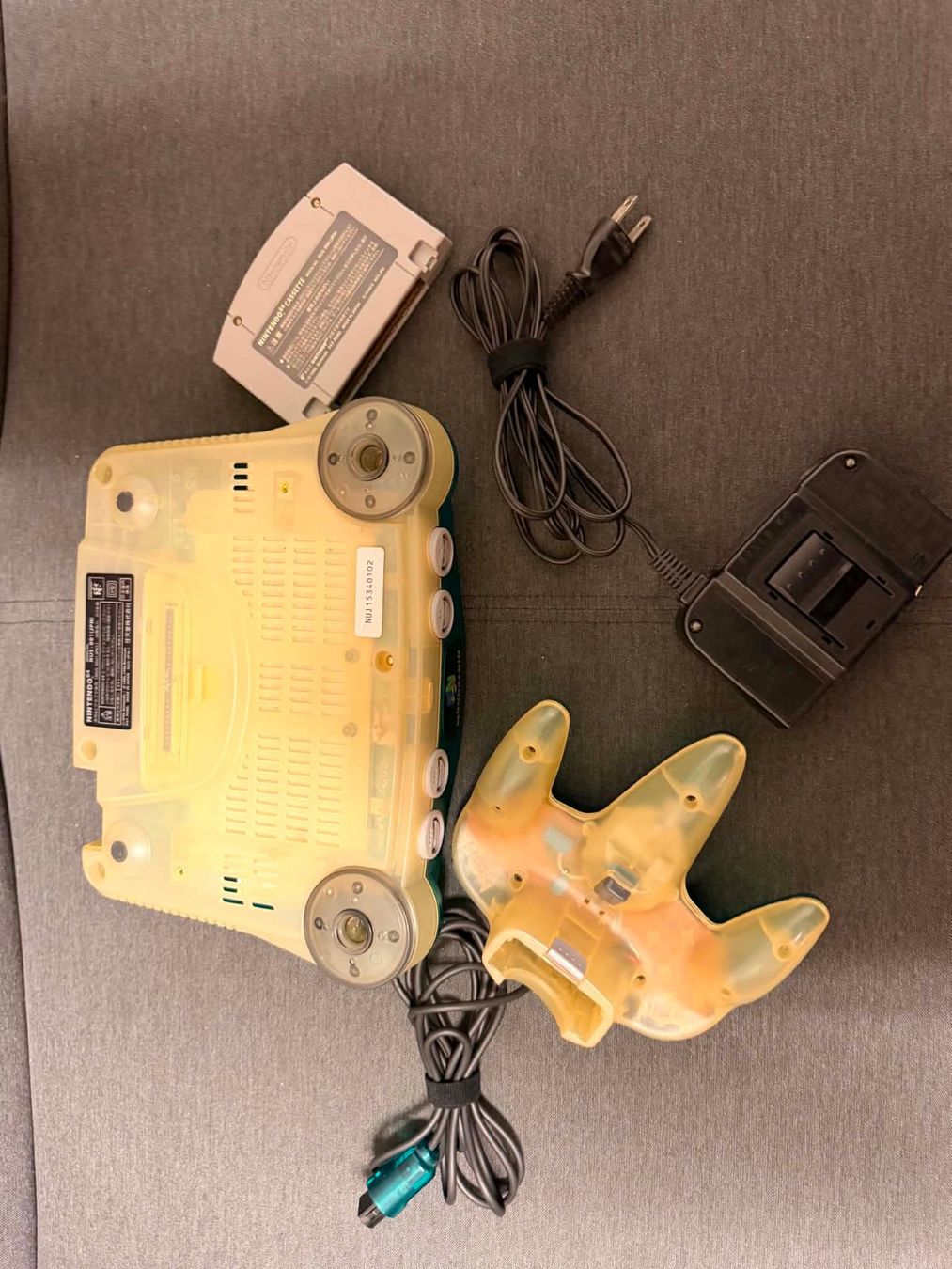 Nintendo Console: Console Nintendo 64 Crystal Jap – Usato da Giubiasco venduto da Ticinerd 1