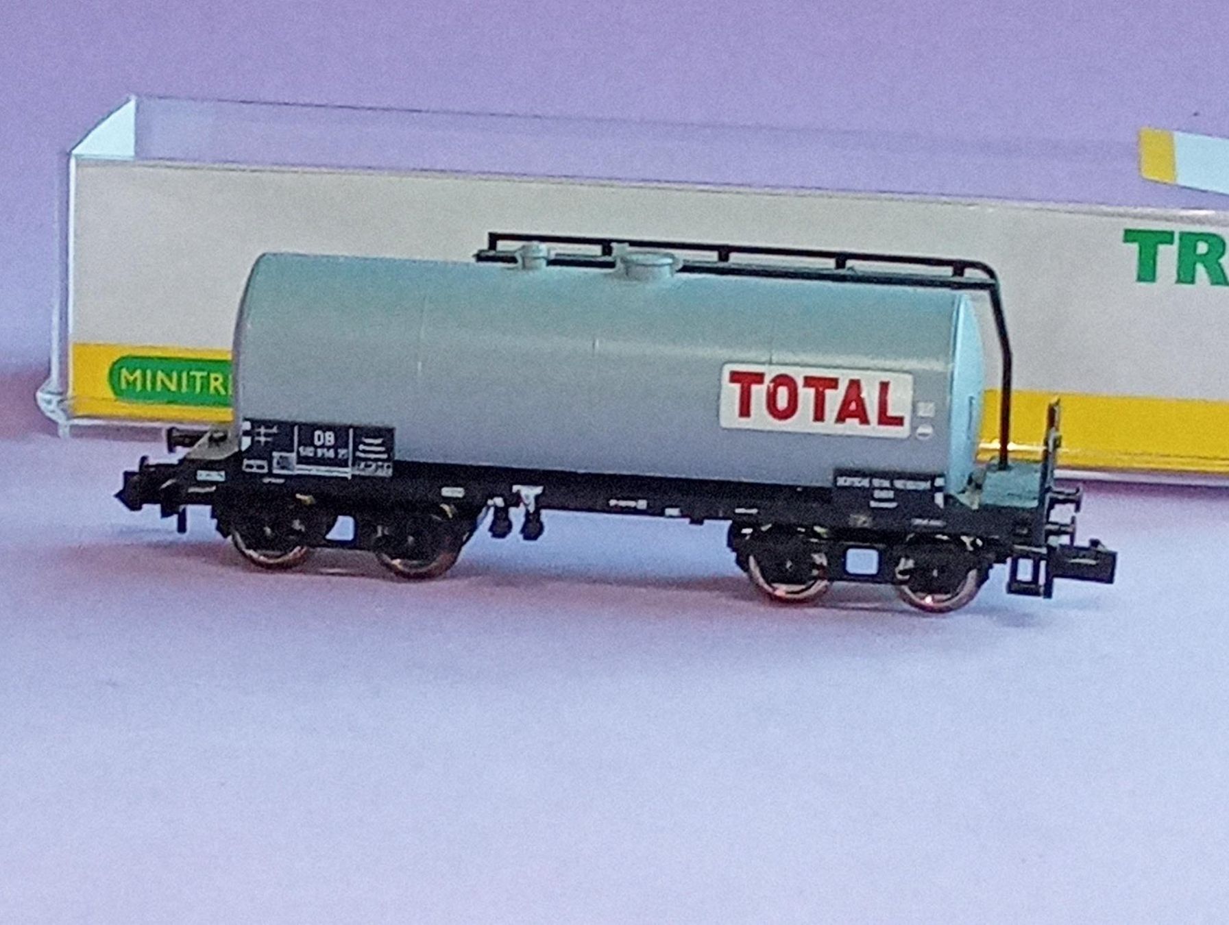 Trix Modellini di ferrovie: Trix N 13974 DB Kesselwagen "Total" – Nuovo (secondo la descrizione) da Riazzino venduto da bertowe 1