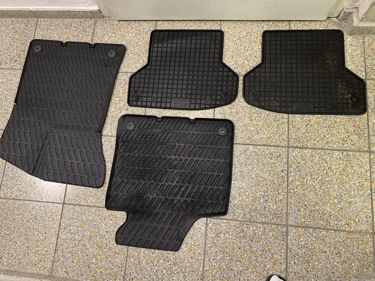 Audi Tappeti & Tappetini: Audi A3 PETEX- Gummimatten ab BJ 5/2003 – Usato da Einsiedeln venduto da important__ 1